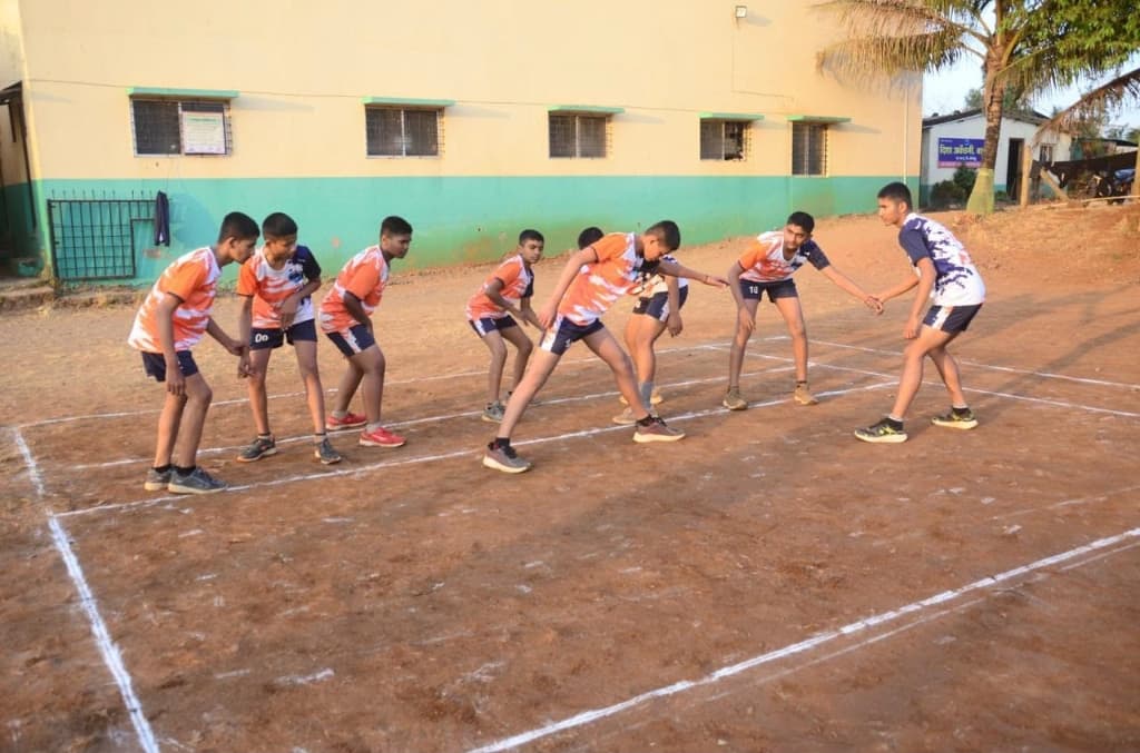 कबड्डी practice at Disha Academy