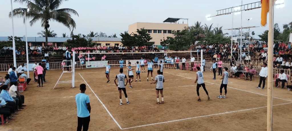 व्हॉलीबॉल practice at Disha Academy
