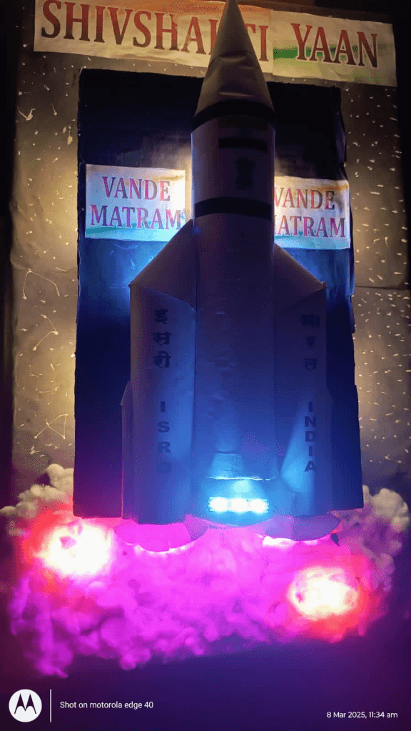 Shivshakti Yaan Space Rocket model made by Disha Academy students